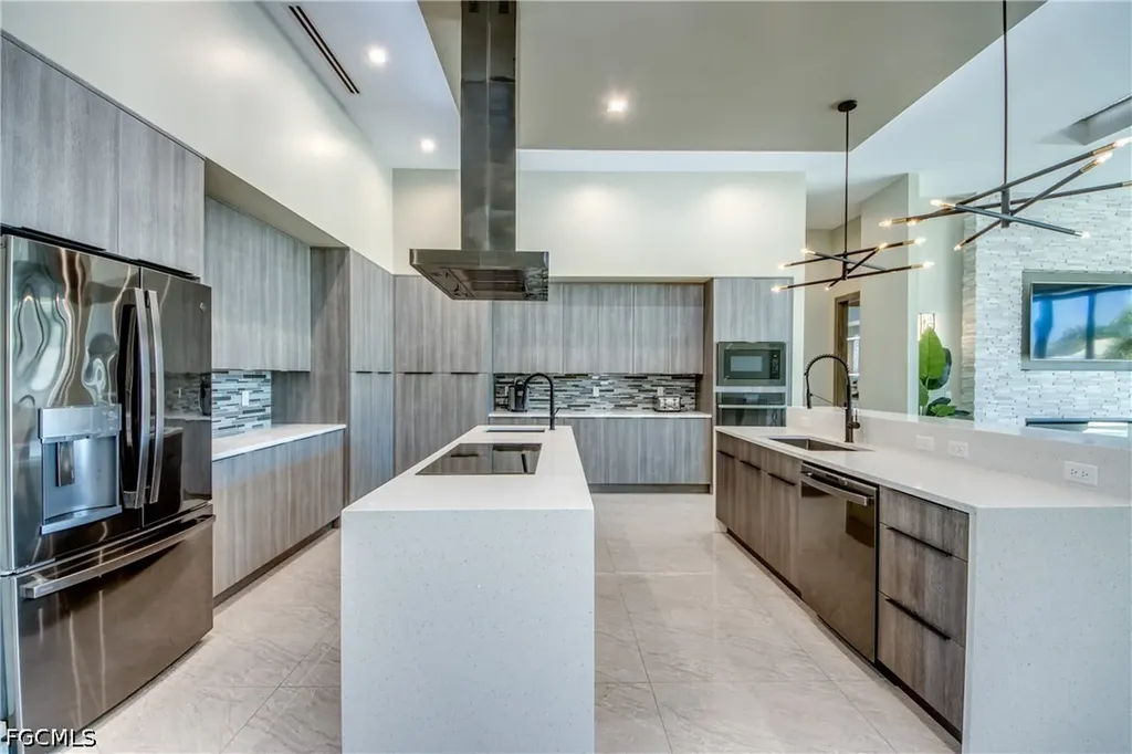 836 Miramar Court Cape Coral FL 33904