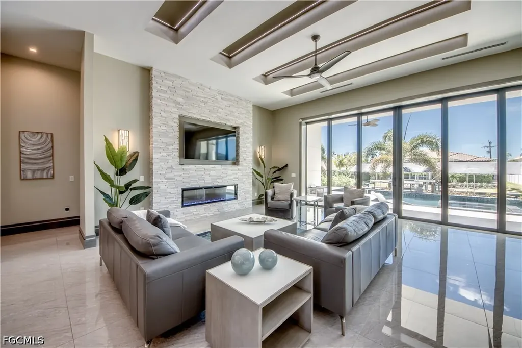 836 Miramar Court Cape Coral FL 33904