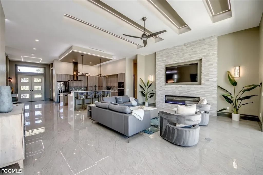 836 Miramar Court Cape Coral FL 33904