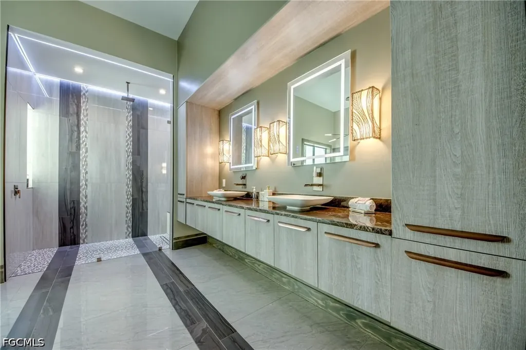 836 Miramar Court Cape Coral FL 33904