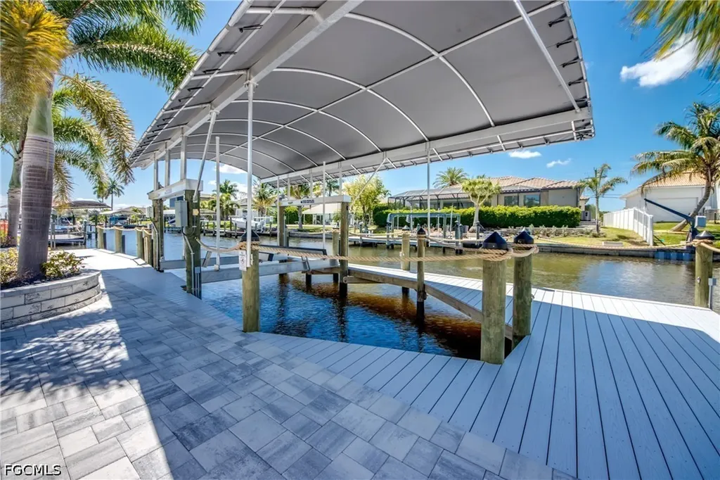 836 Miramar Court Cape Coral FL 33904