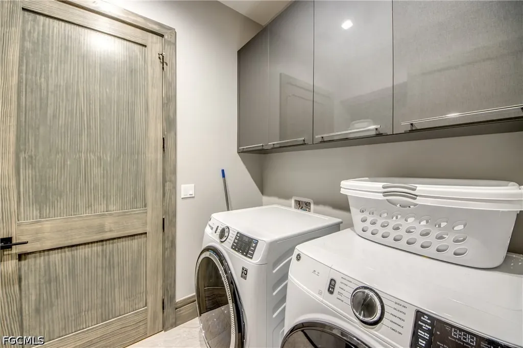 836 Miramar Court Cape Coral FL 33904