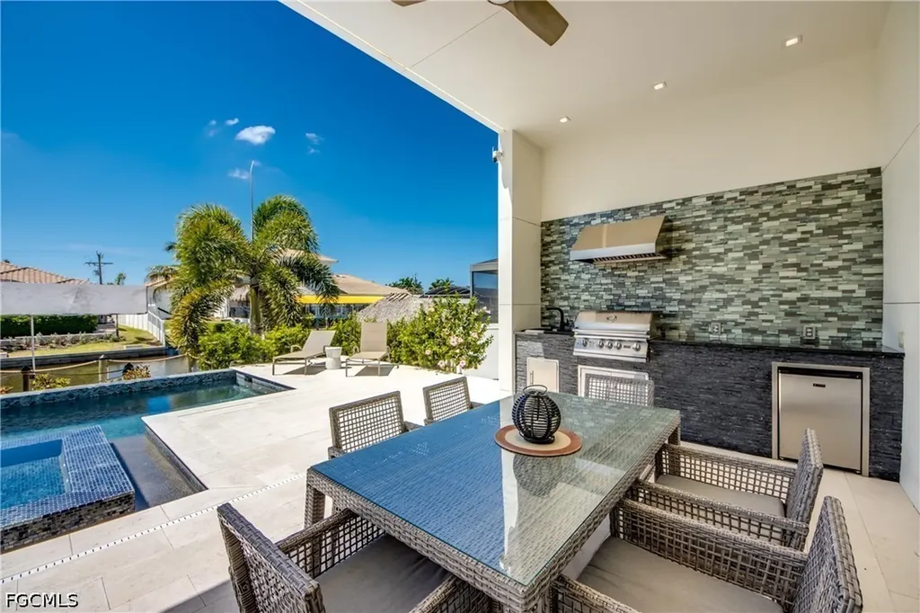 836 Miramar Court Cape Coral FL 33904