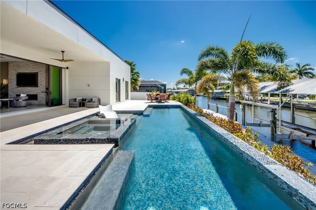 836 Miramar Court Cape Coral FL 33904