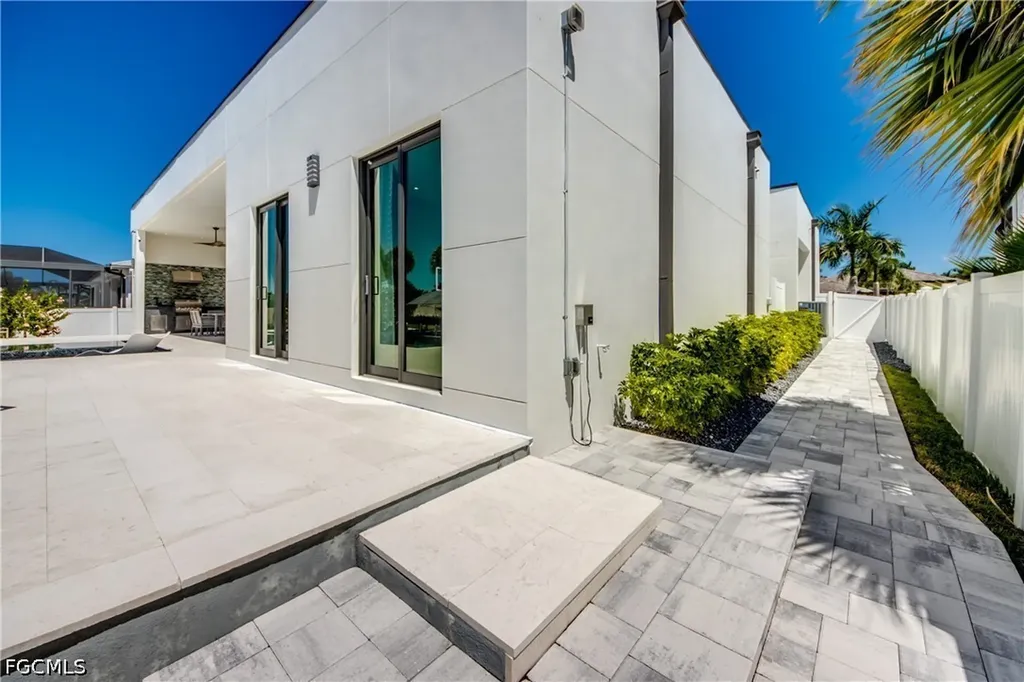836 Miramar Court Cape Coral FL 33904