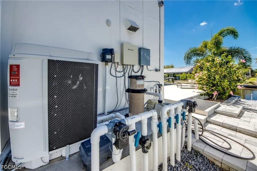836 Miramar Court Cape Coral FL 33904
