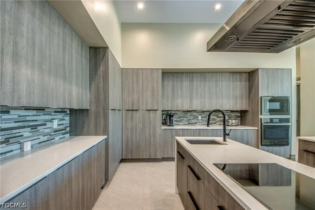 836 Miramar Court Cape Coral FL 33904