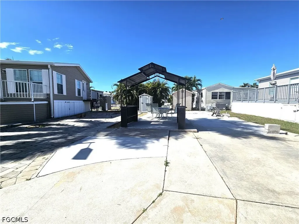 5509 Black Pug Drive Fort Myers FL 33908