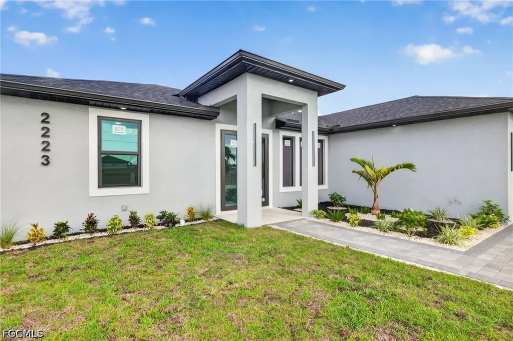 2223 NW 11th Court Cape Coral FL 33993