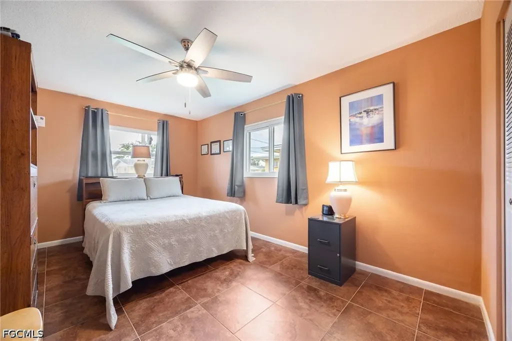 2206 E 6th Street Lehigh Acres FL 33936