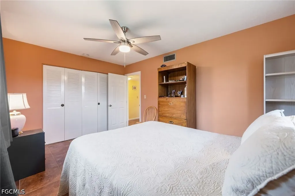 2206 E 6th Street Lehigh Acres FL 33936