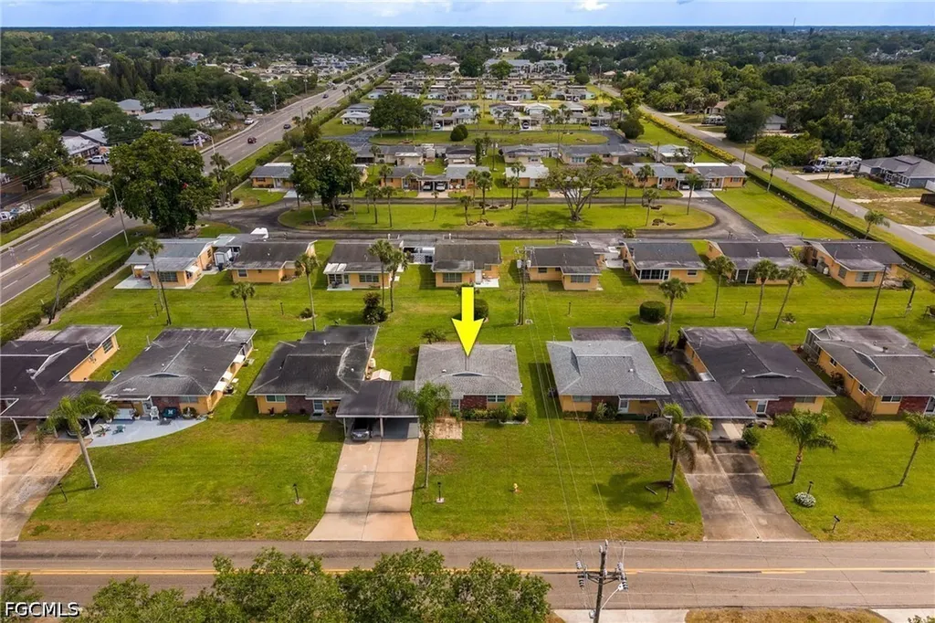 2206 E 6th Street Lehigh Acres FL 33936