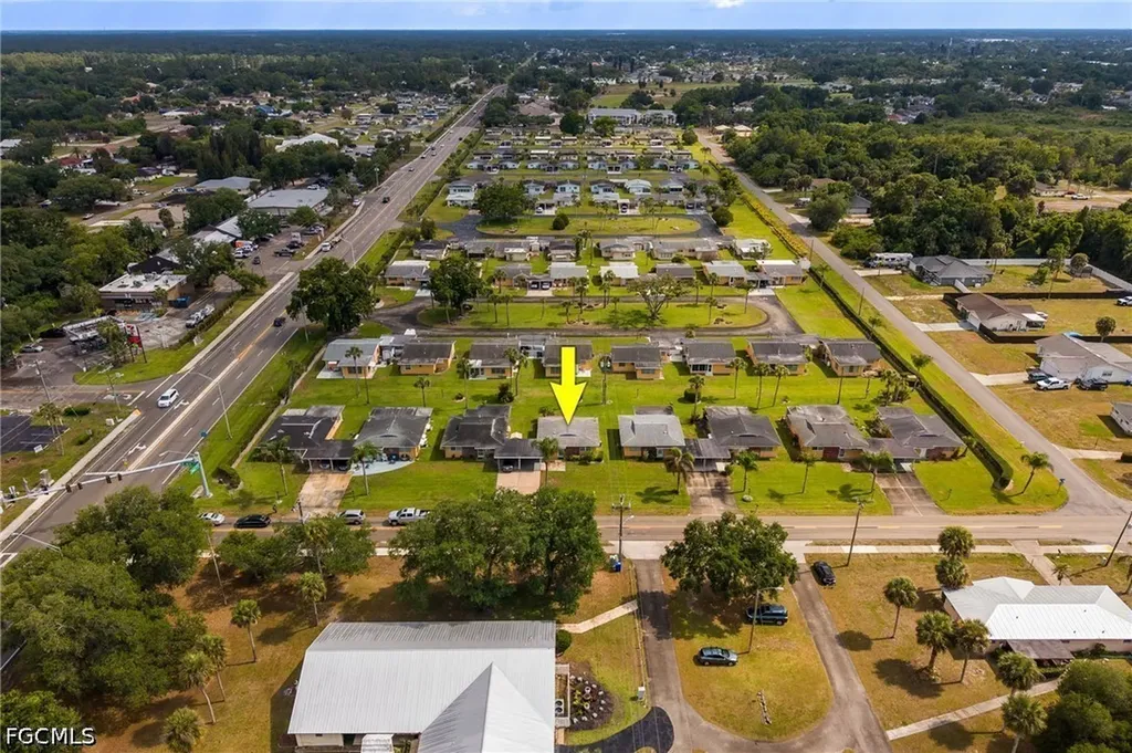 2206 E 6th Street Lehigh Acres FL 33936