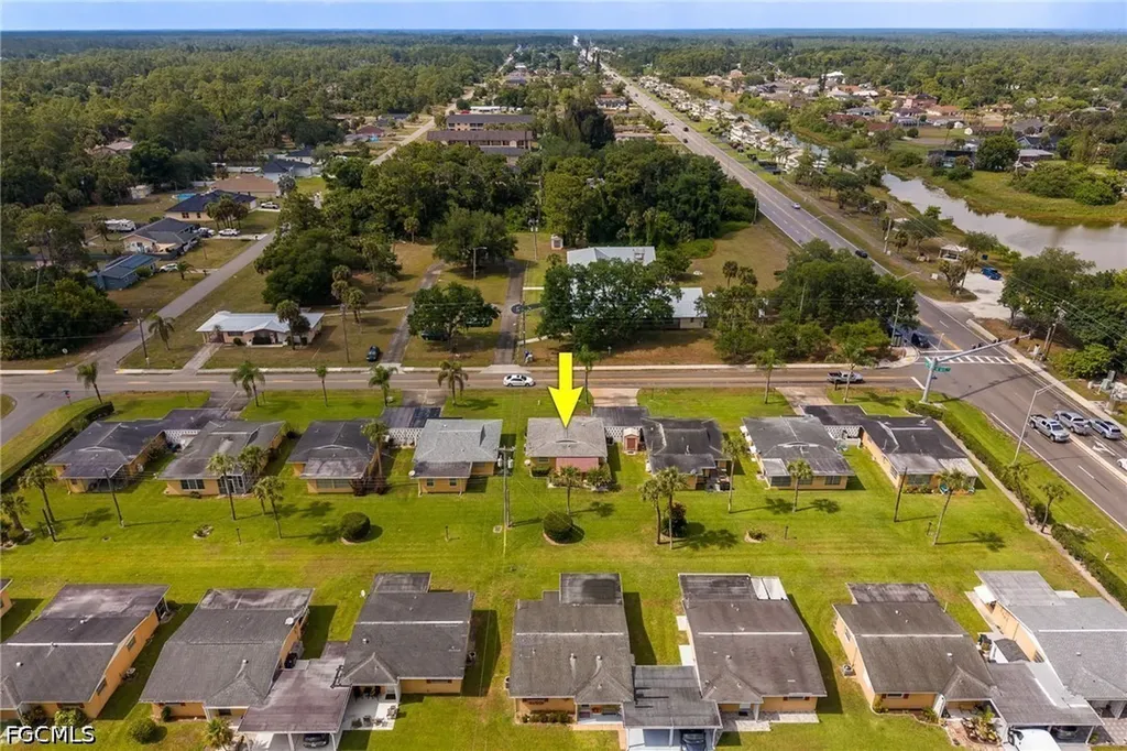 2206 E 6th Street Lehigh Acres FL 33936