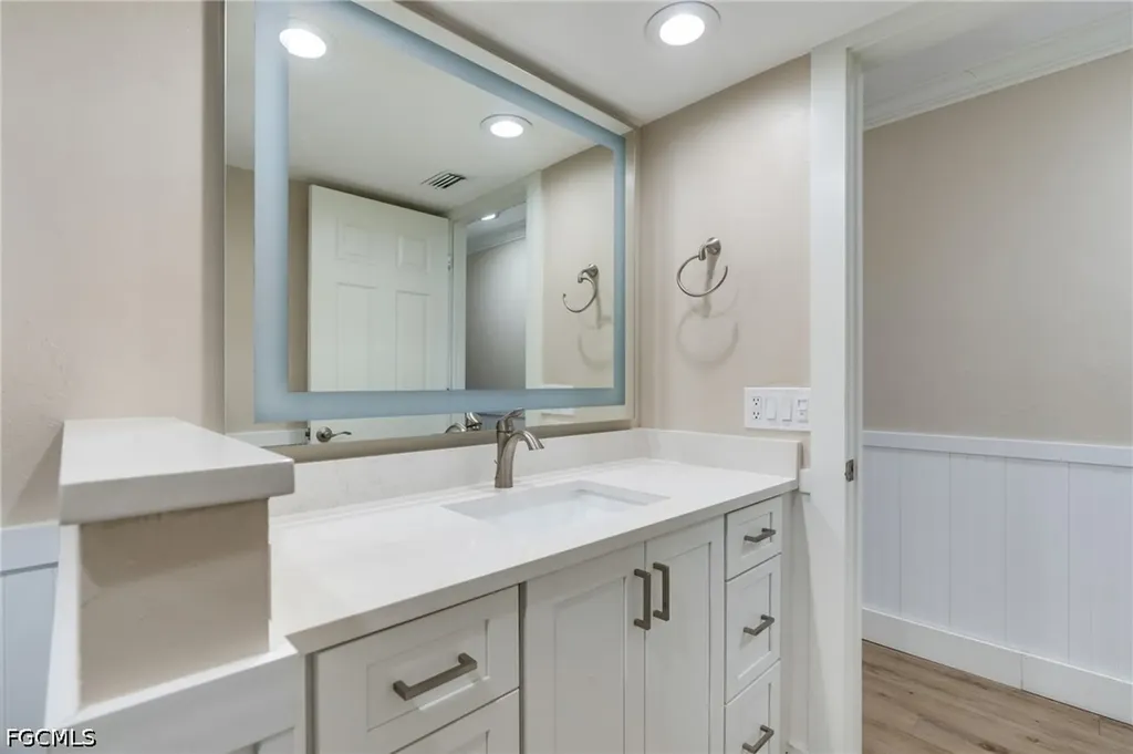 2216 Beach Villas Captiva FL 33924