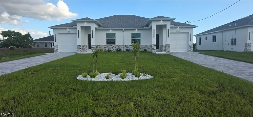 322/324 Poplar Street Lehigh Acres FL 33974
