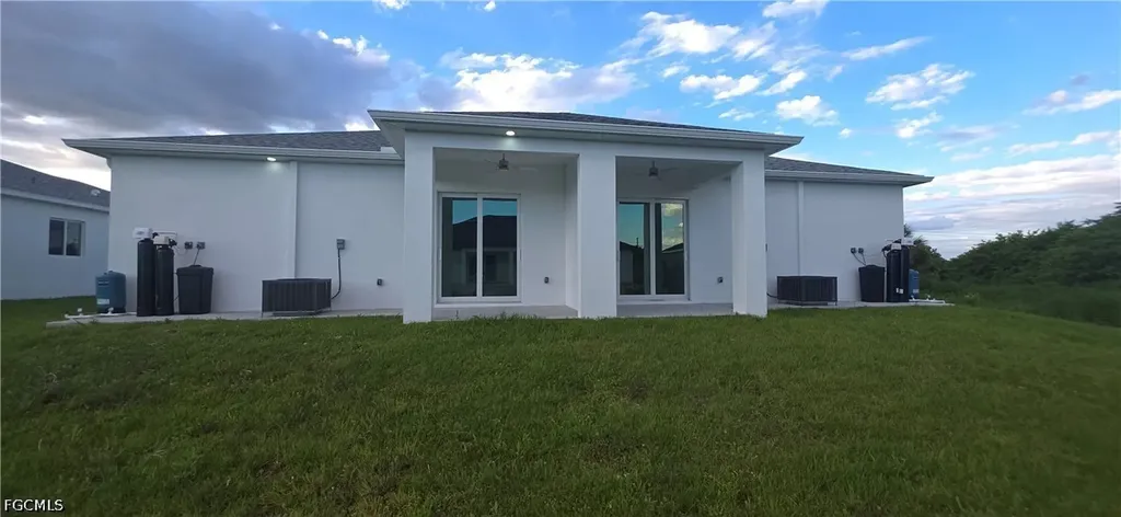 322/324 Poplar Street Lehigh Acres FL 33974