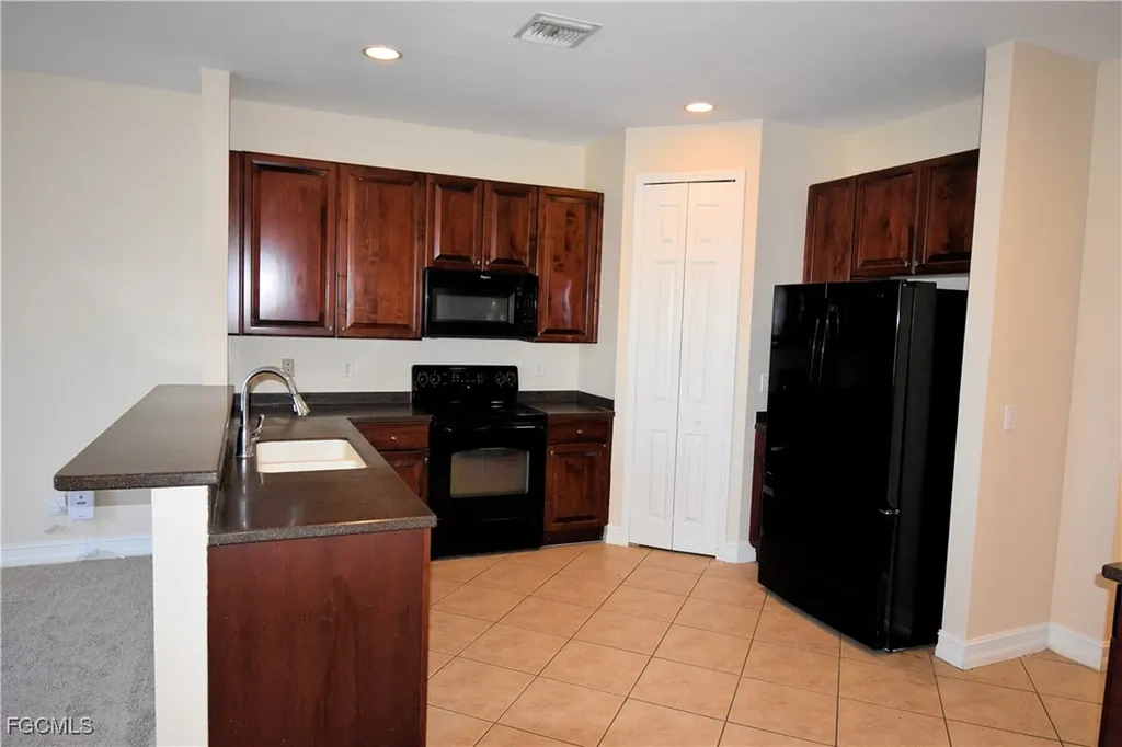 1249 NW 37th Avenue Cape Coral FL 33993
