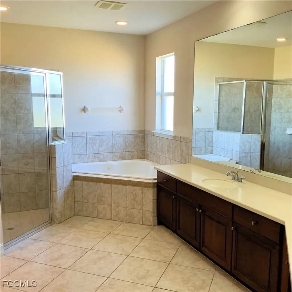 1249 NW 37th Avenue Cape Coral FL 33993