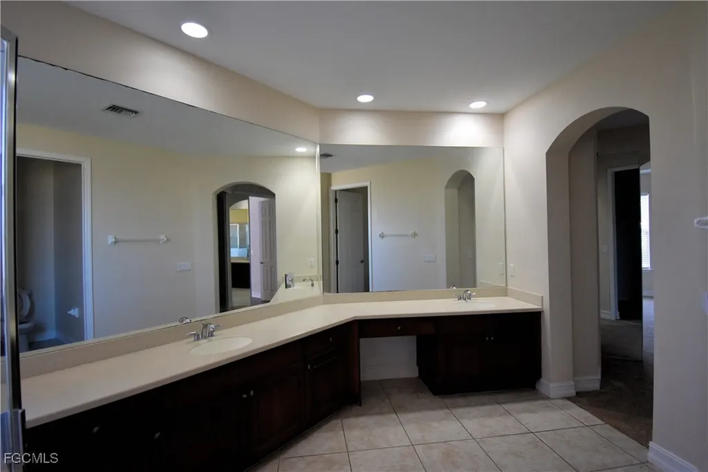 1249 NW 37th Avenue Cape Coral FL 33993