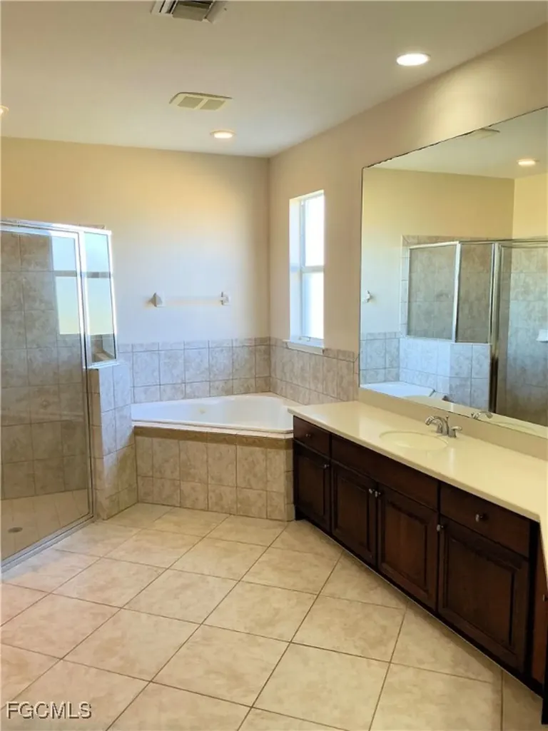 1249 NW 37th Avenue Cape Coral FL 33993