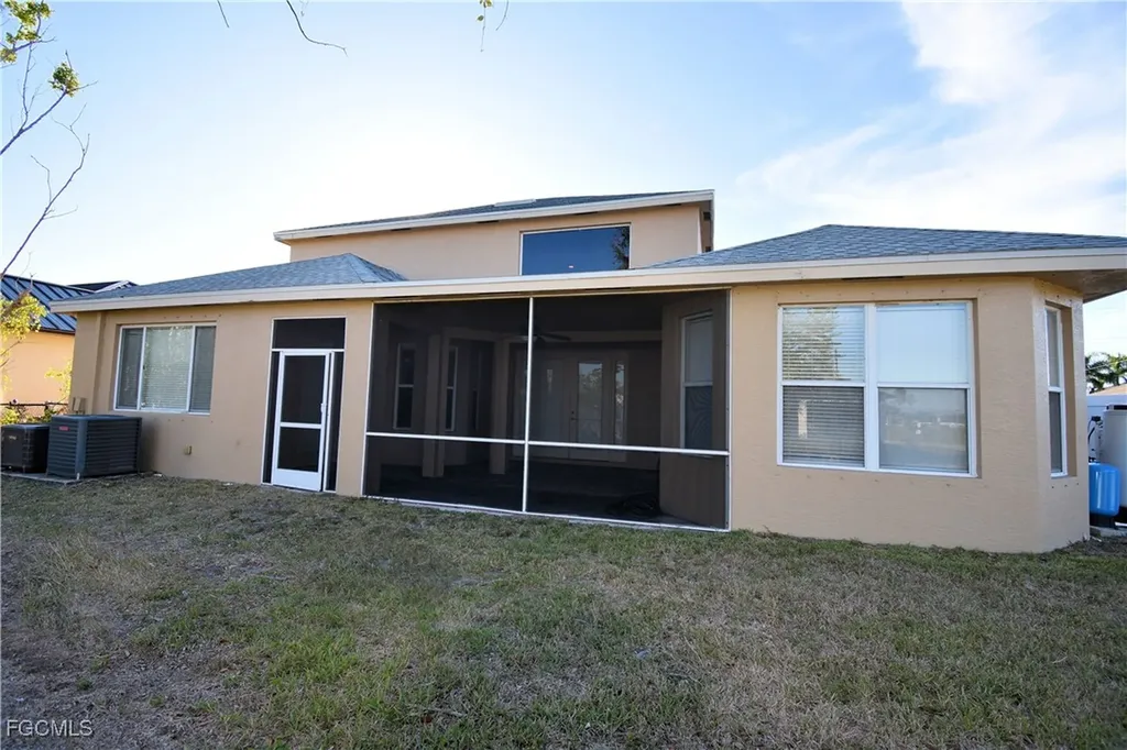 1249 NW 37th Avenue Cape Coral FL 33993