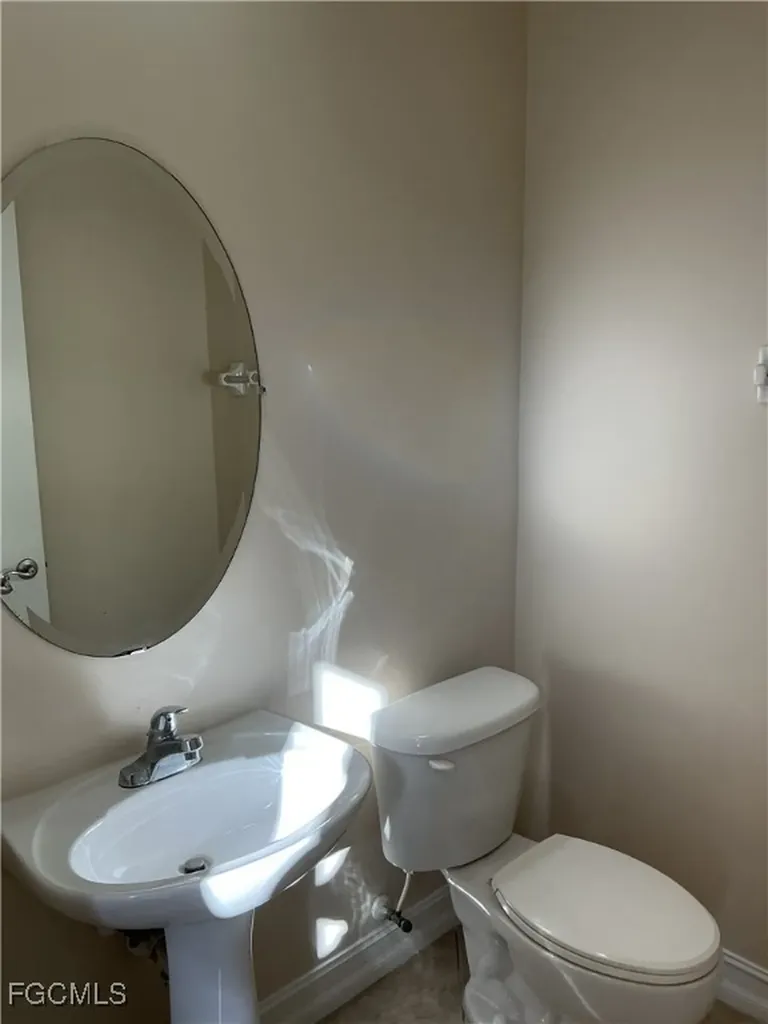 1249 NW 37th Avenue Cape Coral FL 33993