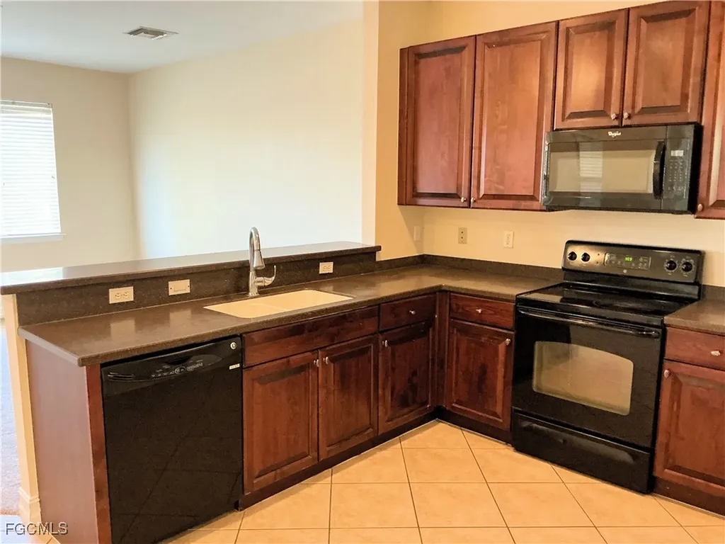 1249 NW 37th Avenue Cape Coral FL 33993