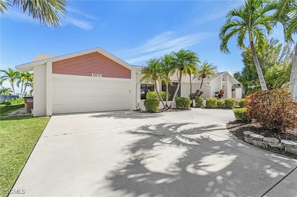 5019 Skyline Boulevard Cape Coral FL 33914