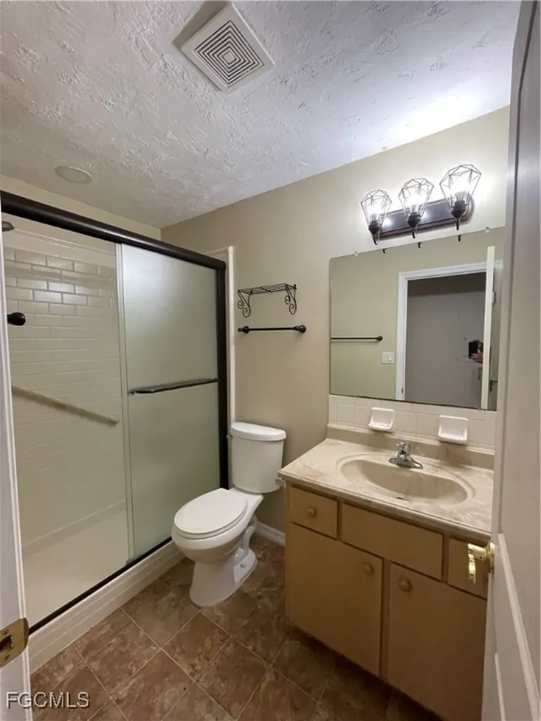 4108 SE 18th Place Cape Coral FL 33904