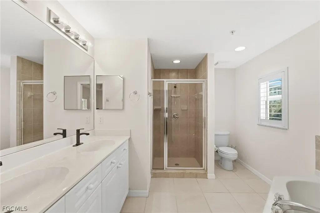 10061 Lake Cove Drive Fort Myers FL 33908