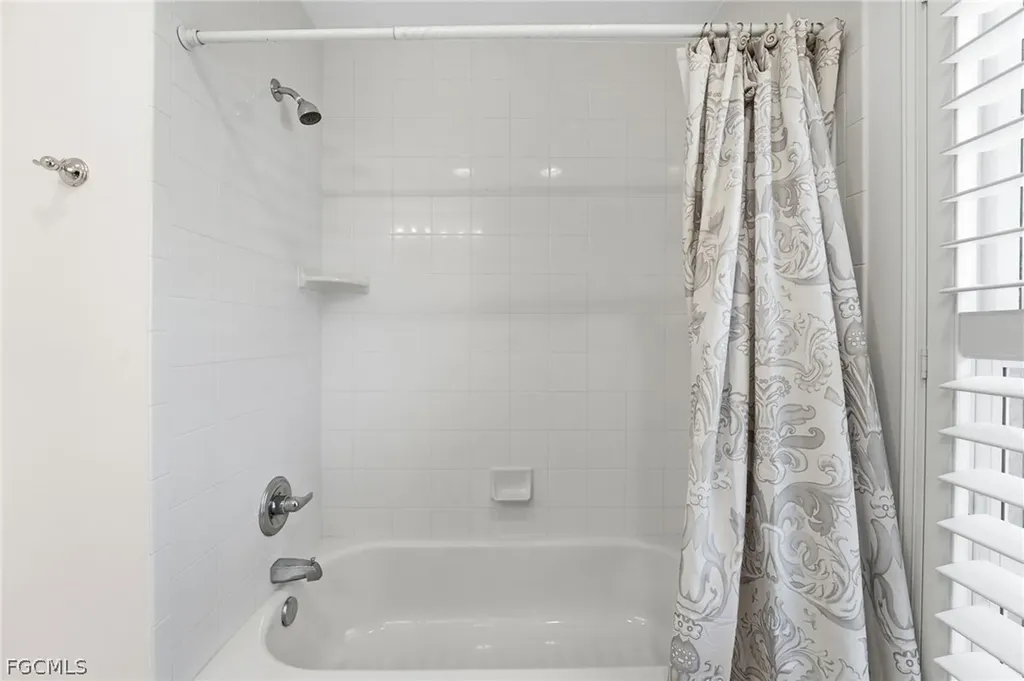 10061 Lake Cove Drive Fort Myers FL 33908