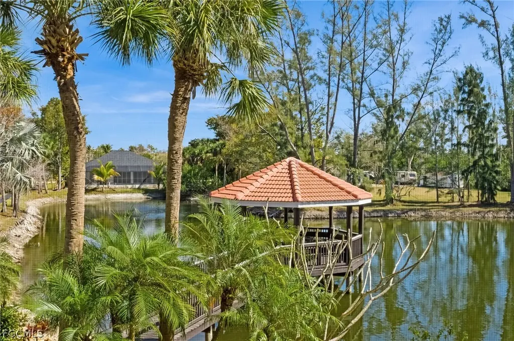 10061 Lake Cove Drive Fort Myers FL 33908