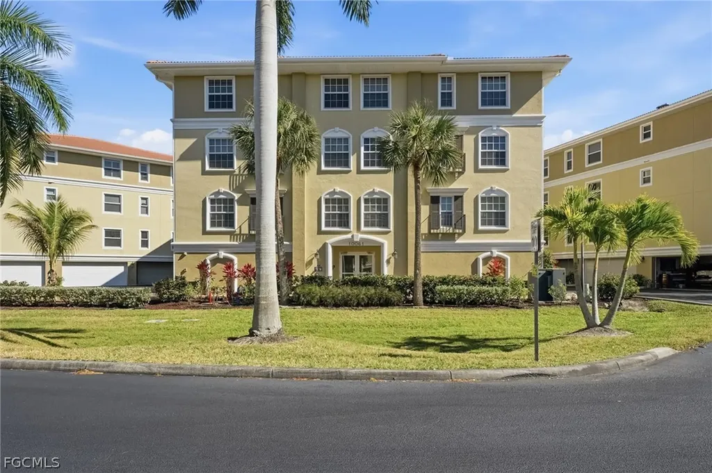 10061 Lake Cove Drive Fort Myers FL 33908