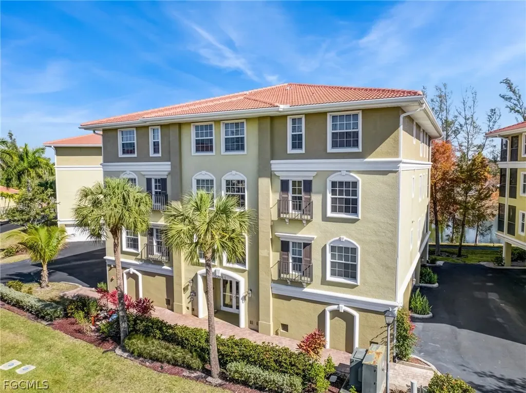 10061 Lake Cove Drive Fort Myers FL 33908