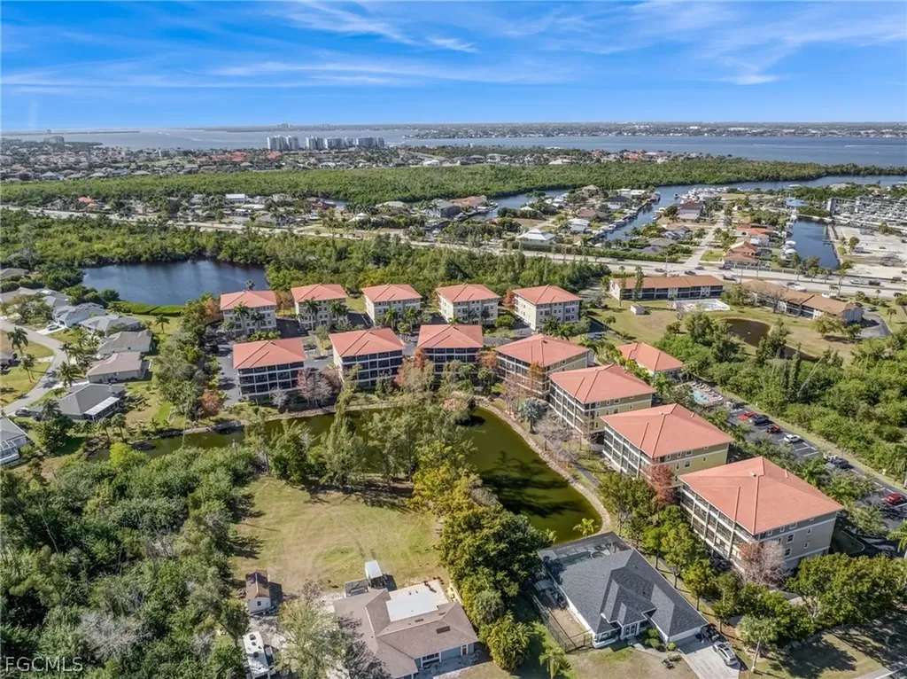 10061 Lake Cove Drive Fort Myers FL 33908
