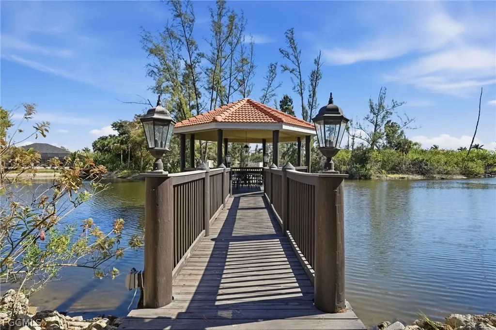 10061 Lake Cove Drive Fort Myers FL 33908