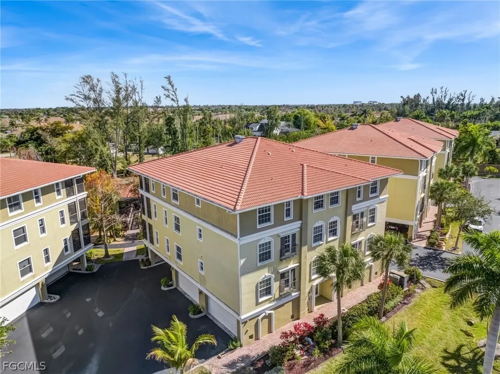 10061 Lake Cove Drive Fort Myers FL 33908