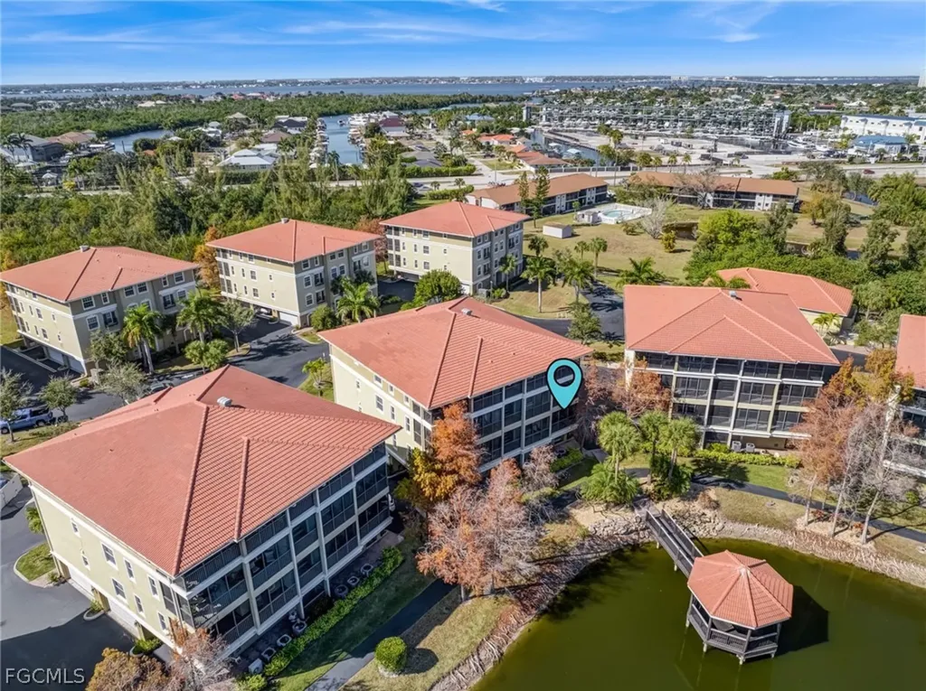 10061 Lake Cove Drive Fort Myers FL 33908