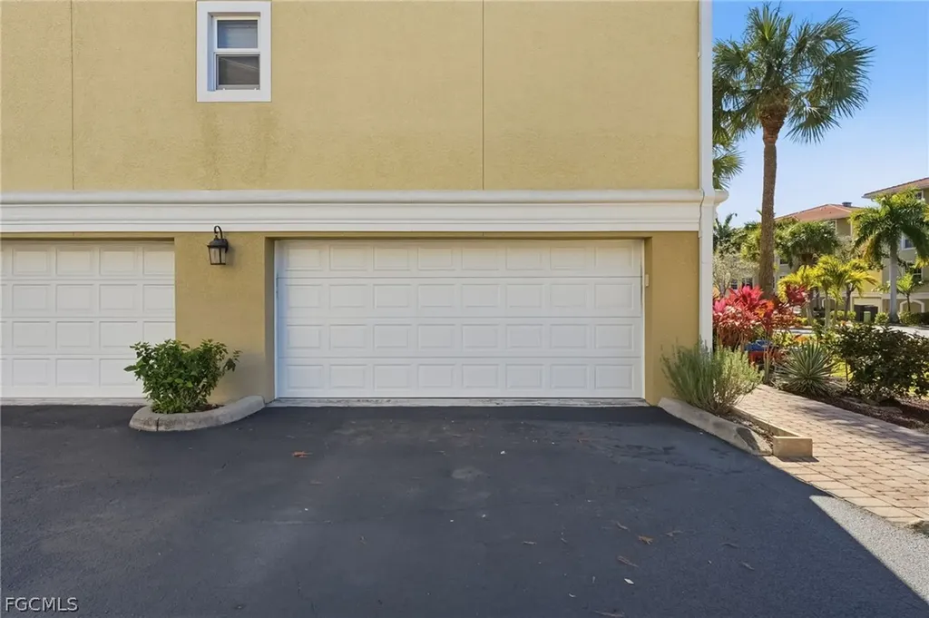 10061 Lake Cove Drive Fort Myers FL 33908