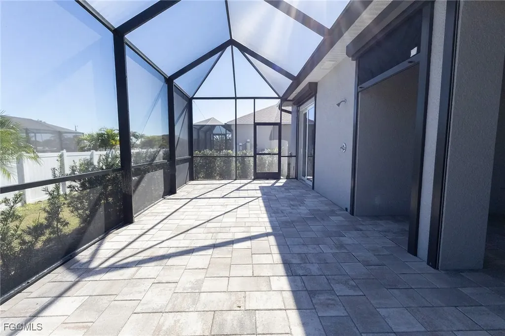 713 NW 37th Avenue Cape Coral FL 33993
