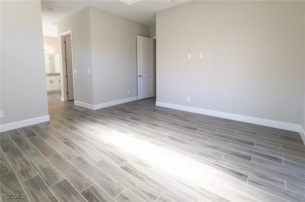 713 NW 37th Avenue Cape Coral FL 33993