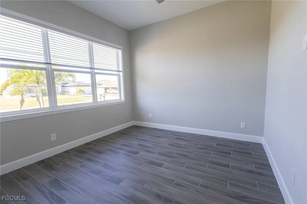 713 NW 37th Avenue Cape Coral FL 33993