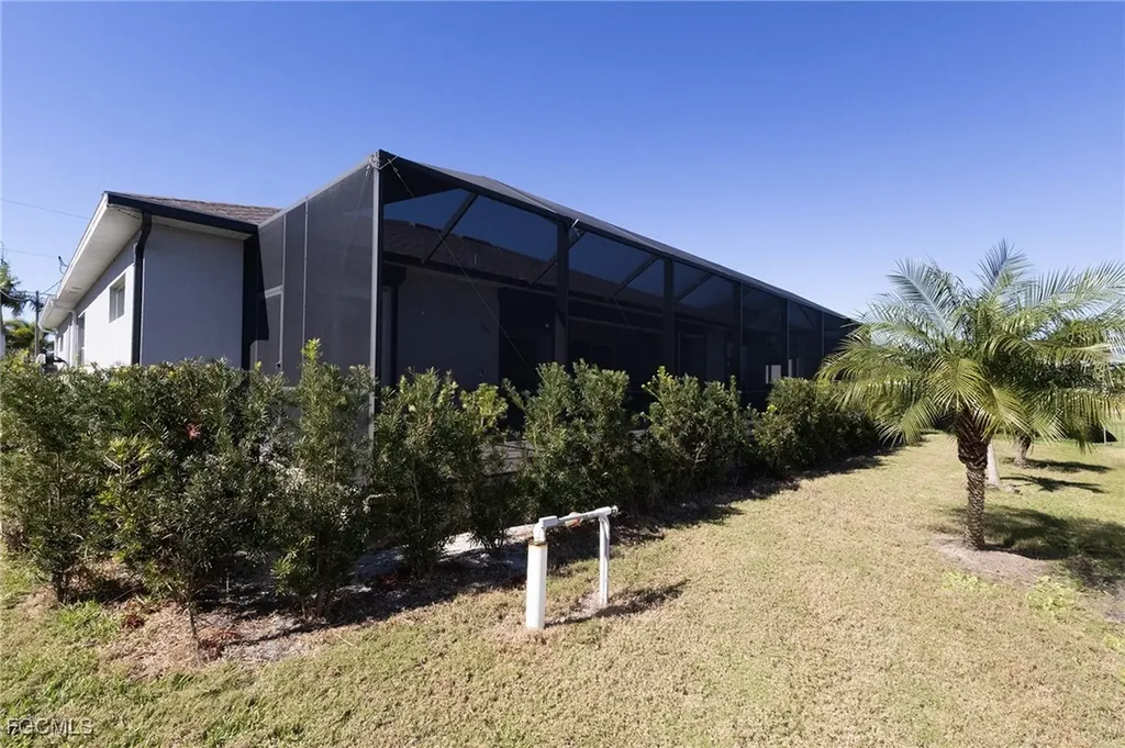 713 NW 37th Avenue Cape Coral FL 33993