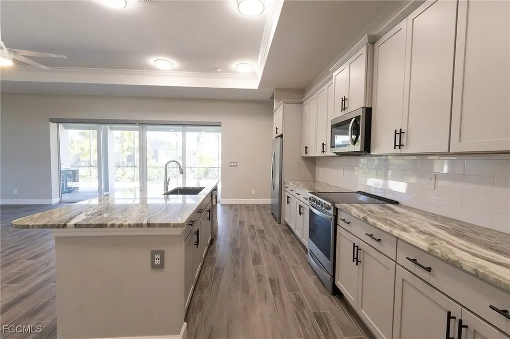 713 NW 37th Avenue Cape Coral FL 33993