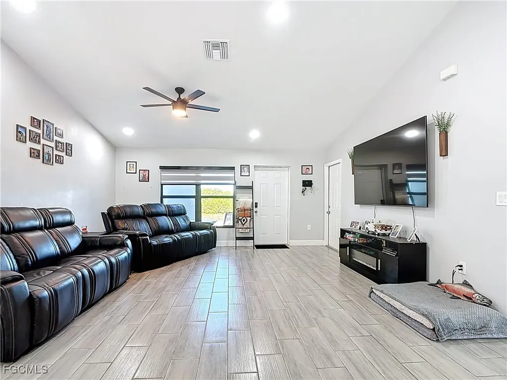 3045 E Briarwood Circle Labelle FL 33935