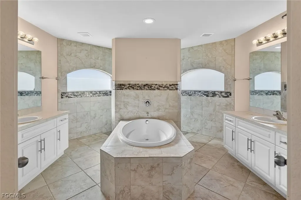 309 NW 5th Terrace Cape Coral FL 33993