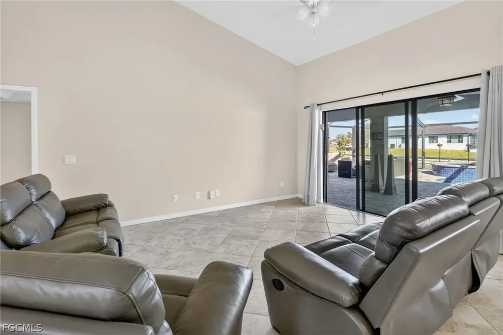 309 NW 5th Terrace Cape Coral FL 33993