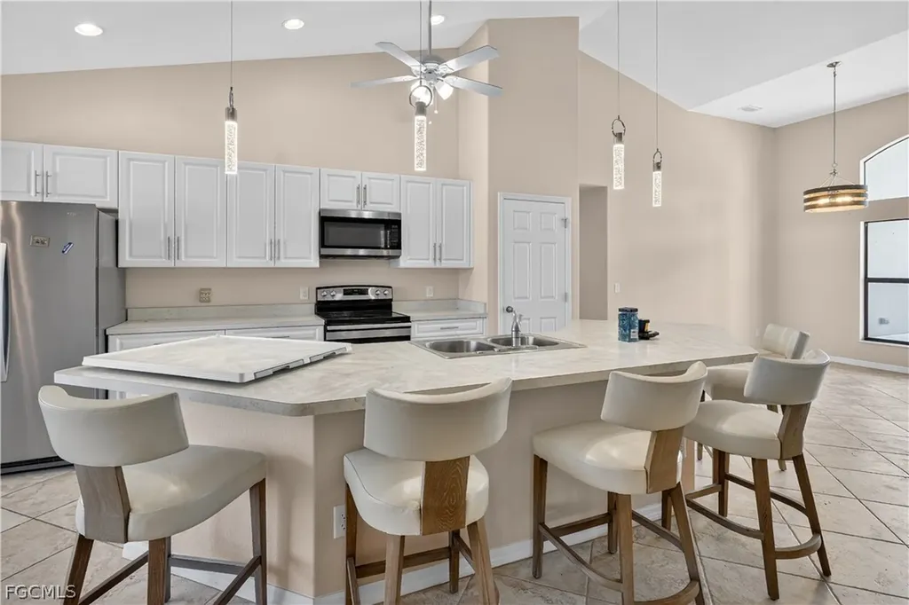 309 NW 5th Terrace Cape Coral FL 33993