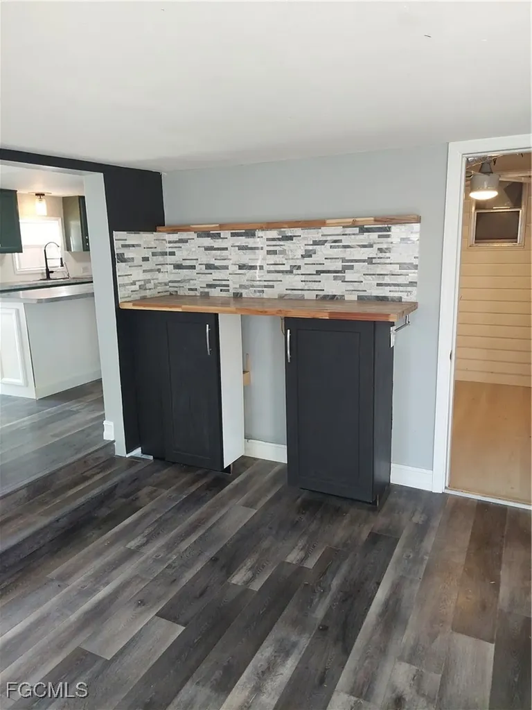 7580 Mcdaniel Drive North Fort Myers FL 33917